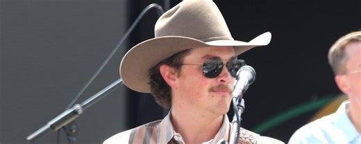 Watch Zach Top Stun with Impromptu Cover of Willie Nelson Classic