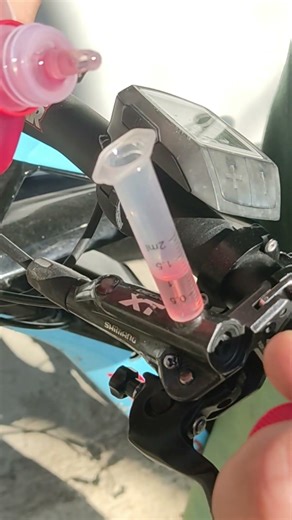 Shimano Brake Bleeding hack