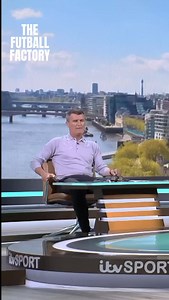 😡Keane, Vieira & Neville discuss THAT Tunnel Incident #ArsenalManchesterUnited #Keane #Vieira | The Futball Factory