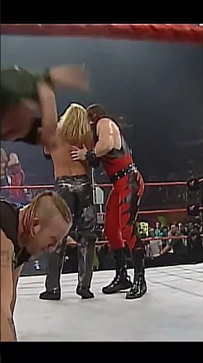 Kane Saves The Rock & The Undertaker💥 | King of the Ring 2000 Alliance #wwe #kane #therock #tripleh