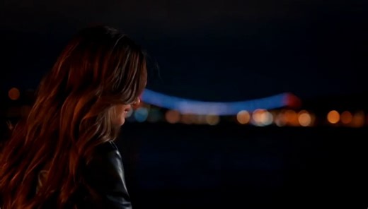 In the dark n silent night,he heard her cry...Holding himself nd the heart bt not the tears in his eyes🥺The way HIS eyes speaks the dilemma his heart n mind struggling with🥺#arafta #MerTes