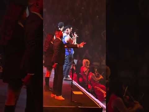 Jonas Brothers & Big Rob singing “Burnin’ Up” at MSG, August 22, 2026, Day 3 🎸