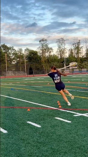 Behind-the-scenes of high school girls’ lacrosse: drills, cuts, rolls, & jumpers! 💥👇 #Lacrosse