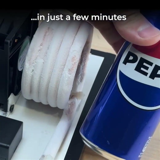 Homemade Mini Air Conditioner and Freezer! DIY #shorts