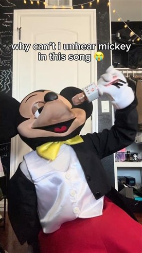 MICKEY SINGS his HEART OUT 😭🎤 #funny #mickeymouse
