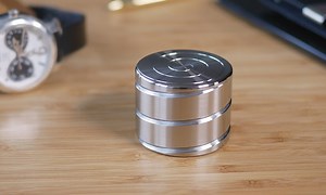 Vortecon, A Kinetic Desk Toy That Creates a Mesmerizing Optical Illusion When Spun