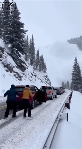Dash cam video of avalanche in colorado Video footage captured a tense moment in the mountains of Colorado as an avalanche suddenly broke loose, sending snow and debris rushing downhill and forcing people nearby to flee for safety. The video shows the slide gaining speed as it descends, with onlookers quickly realizing the danger and moving away from its path. As the avalanche continues, visibility drops and the sound of moving snow fills the area, underscoring how quickly conditions can change 