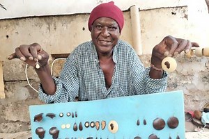 From waste to wealth: Man turns discarded coconut shells into gold