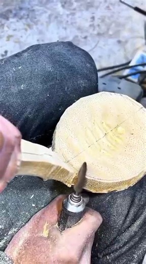 the process of making soup spoons from bamboo pieces#shorts