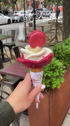 Best Gelato Spots in Boston | Amorino Gelato on Newbury St