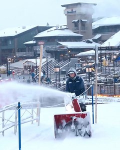 Rise and shine as our teams are busy preparing the mountain for another unforgettable week in Ski Town, U.S.A. 🍾We’re living the Champagne Powder dream right now — 15” of fresh snow at the summit greeted skiers and riders yesterday morning. Forecasts show snow will continue through Tuesday, with a small break then pick up again for the weekend. ❄️Since Christmas Eve we’ve reported snow every morning except for one and have seen four feet in two weeks at the summit (48 inches) and more than thre