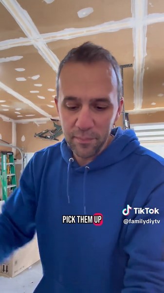 Heavy-Duty Rhino USA Retractable Ratchet Straps