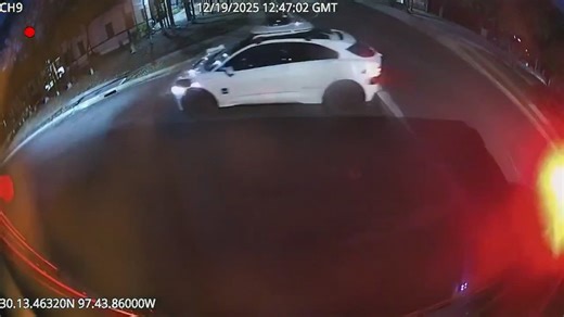 Austin ISD urges Waymo to halt driverless cars near school buses after 24 violations