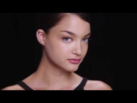 How to Apply Highlighter with Nars Illuminator in Hot Sand | House of Fraser