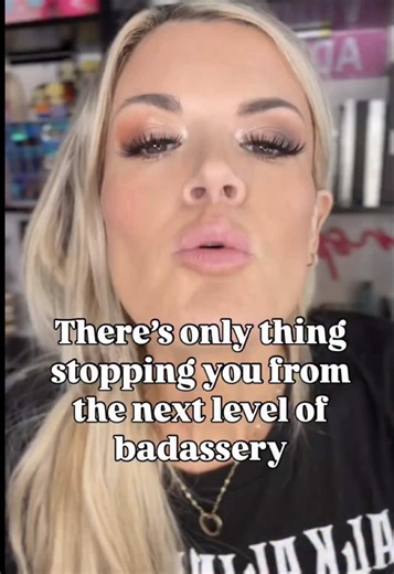 Day look ➡️ Night look with one bold shade ✨ Don’t sleep on those dramatic colors — sometimes that’s exactly what your look needs 👏🏼 I’ll show you how to place it so you can rock shades you normally avoid. 😘 Give it a try and tell me how it goes! And if you need help, text me anytime — I’ve got you. 📲 844-609-2992 #shadow #seintbeauty #eyemakeuptutorial #makeuptips #eyeshadow
