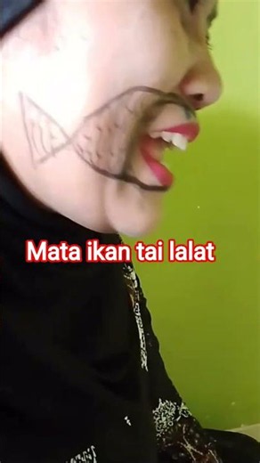 manfaatkan tai lalat di bibir gambari ikan