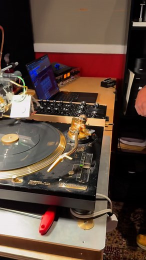 I cut records and I CUT RECORDS…LOL | DJ Jazzy Jeff