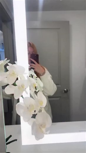 ✨ DISCOVER BENT TREE LOFTS — BOUTIQUE LIVING IN NORTH DALLAS ✨ Experience a community where boutique elegance meets modern comfort, tucked in the heart of North Dallas near Addison. Bent Tree Lofts offers thoughtfully designed amenities that elevate everyday living — blending style, convenience, and relaxation. Here’s what to expect: 🏙️ Floor-to-ceiling windows in select homes 🍽️ Island kitchens for effortless hosting 💡 LED lighting throughout 💻 AT&T Fiber 300 — super fast internet ✨ Under-c