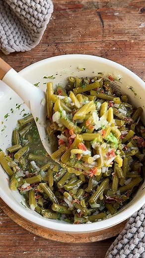 OMA‘S BOHNENSALAT: Traditionelle Zubereitung mit Bohnen aus Glas