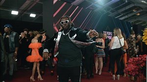 T-Pain - E! People's Choice Awards Glambot