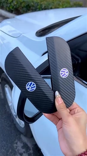 Oh my God, where did this sudden rain come from? I need to cover that window quickly. Hey!