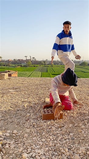 الطفلة الحزينة وكسر الخواطر 🥹#shorts