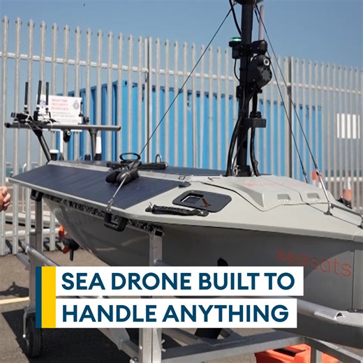 Meet Seasats' next-generation autonomous surface vehicle (ASV) – The Lightfish🐠🛰 Built to handle everything the ocean can throw at it🌊 The US-made ISR sea drone is in use with the US and Australian Navy and has been used in the Red Sea and the Gulf. Hear from the Seasats' expert Tyler Hasksins👀 | Forces News