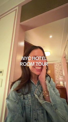 Exploring a Beautiful NYC Hotel Room Tour
