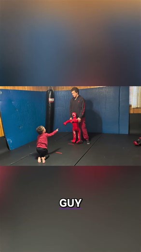 Master Wrestling Takedowns & Pins: Pro Techniques Revealed! #shorts