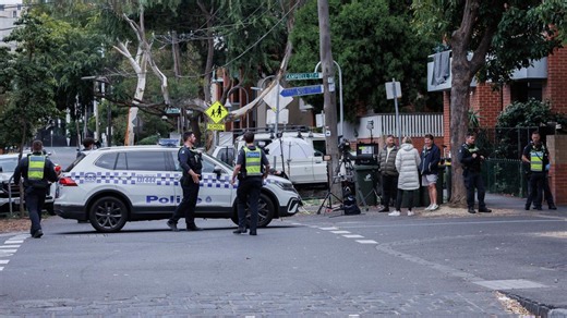 Police to probe gang links after teens shot in Collingwood brawl