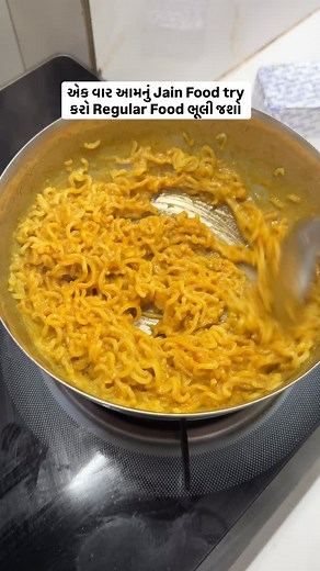 એક વાર આમનું Jain Food ટ્રાય કરો Regular Food ભૂલી જશો @twistandtaste_bodakdev Amdavad’s most addictive Jain food — once you try it, there’s no going back! 😍🔥🌱 Pure, homemade, 100% Jain… and full paisa-vasool taste! 🤌 Try : Kela Mutter Sandwich , Cheese Tadka Maggie, Cheese Chutney Sandwich & Cold Coco Order on Zomato & Swiggy For Party Orders 📞 91-9274787744 Follow @foodsanyasi for more … . . #jainfood #jainfoodie #cloudkitchen #supertasty #bodakdev [Jain Food Amdavad, Homemade Jain Food, 