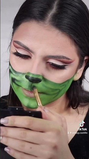 Easy Grinch Makeup Tutorial | Christmas Look Step-by-Step