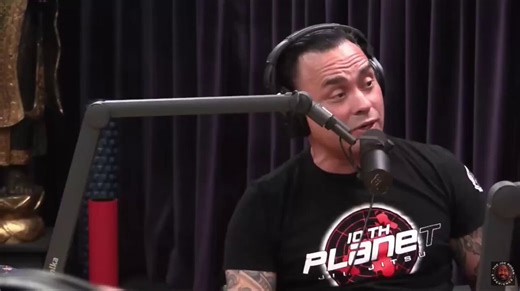 Alex Jones on Joe Rogan: "ALIENS aren’t from outer space… they’re interdimensional entities that ONLY contact you if YOU invite them first" 👽What do you think? Are 'ALIENS' actually interdimensional beings manipulating humanity?