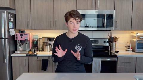 Steaming milk like a pro: Handheld frother vs Bellman steamer latte art test!