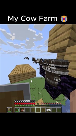 Not my cow farm 😭 #minecraft #minecraftmemes #memes #minecraftshorts #gaming