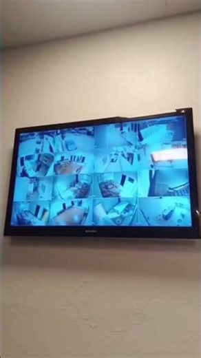Yes, you can watch your CCTV camera, monitor (desktop), and mobile phone simultaneously online