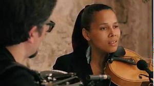 Join Perspectives artist Rhiannon Giddens and Francesco Turrisi for “They’re Calling Me Home,” a virtual performance that celebrates their new album of the same name. Having spent the past year away from in-person concerts, the two found themselves drawn to the music of their native and adoptive countries of America, Italy, and Ireland. Photo by Ebru Yildiz. Tune in to watch the premiere on Wednesday, April 28 at 8 PM EDT: https://bit.ly/3uZVvZa Voices of Hope is supported by the National Endowm