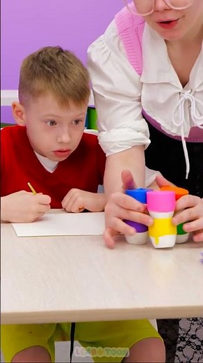 🖌️ DIY no-spill cups! Paint WITHOUT mess! GENIUS hack! 🤯🎨 #Shorts #DIY