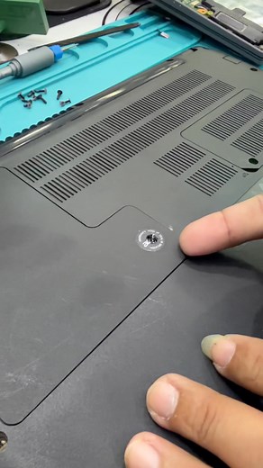 10K views · 315 reactions | Ang Boss Mark ang bahala sa mga Laptop  Macbook nyo mga ka Repair! #LaptopFixPH #trendingrepairshop #ContentCreatorsChoice #karepair #PKSPHONES #Trustedtechnician #GeneralTrias #highlightsシ゚ #fypシ゚ | Mervin Pescasio Lamoco | Facebook