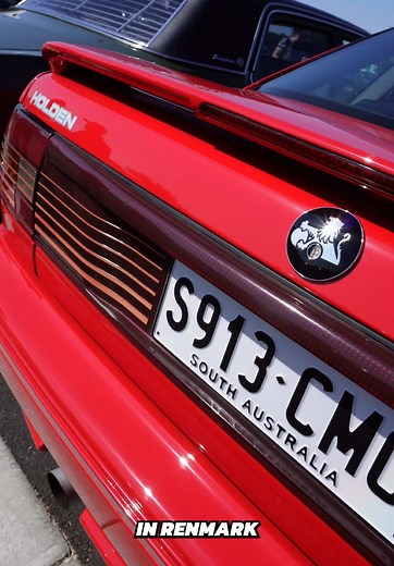 Exploring Darren’s Holden Commodore SS at Iron Lion Crew Meet