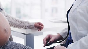 Schwangerschaft: Baby bewegt sich im Bauch