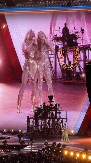 Beyoncé and Miley Cyrus Unite on Stage in Paris