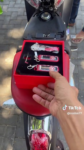អាខោន:roslim77(TikTok) នៅលើ TikTok