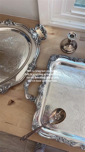 Antique Silver Wedding Decor: A Bride's Exciting Flex