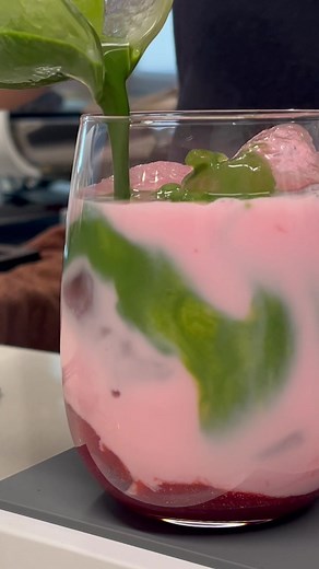 It’s back, baby! 🍓🍵 #springcoffeesg #cafesglobally #specialtycoffee #matcha #matchalover #strawberrymatcha #strawberrymatchalatte #baristalife #baristadaily #cafehopping #cafehoppingsg #sgcoffee #sgcafes #coffeeshopvibes #exploresingapore #singaporeinsiders #chinatownsingapore