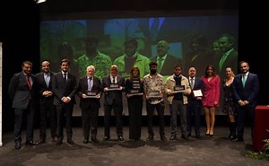 IDEAL premia a 'Los Mejores' de El Ejido y se reencuentra con la sociedad a la que ha acompañado en su despegue | Ideal