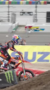 Free practice is in the book 📚 #DaytonaSX @supercrosslive SX Futures- Gavin Towers 250SX - Pierce Brown 450SX - Jett Lawrence 🎥 @filmguytom #SupercrossLIVE #SMX | Racer X Illustrated