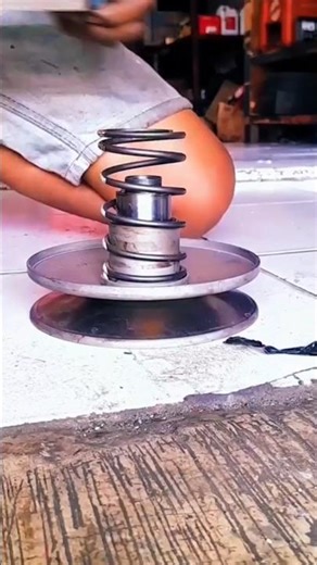 How to install springs and clutches on a CVT automatic motorbike