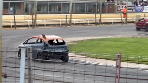 165 Charlie Barwell took the win in Heat 1 for the 1600 Bangers at Yarmouth tonight | Caged Bangers