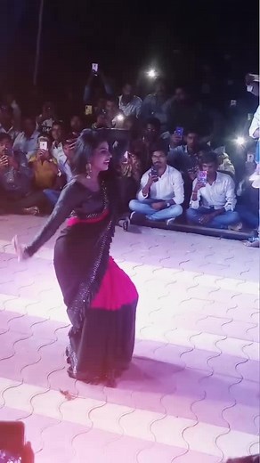 Maharashtrachi aapsara #ApneHisabSe #foryou #foryoupage #viral #marathi #apsara_aali #i_am_navnath @madhuripawarofficial @tiktok